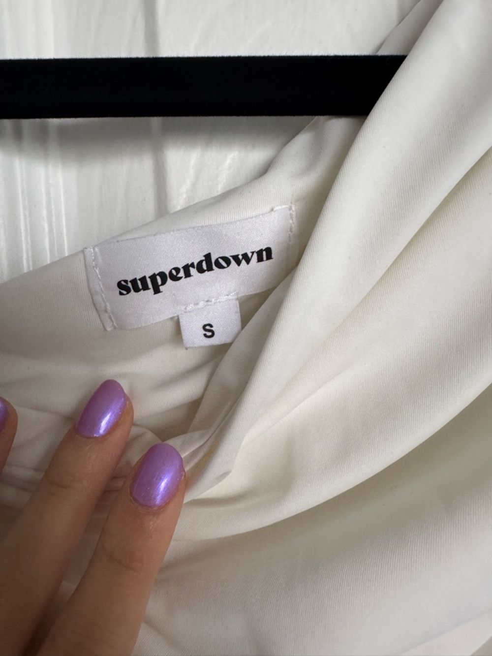 superdown Myna Asymmetrical Top in White - Picture 3 of 4